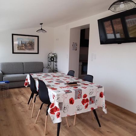 Logement Lumineux Avec Terrasse La Roche-sur-Yon Exteriér fotografie