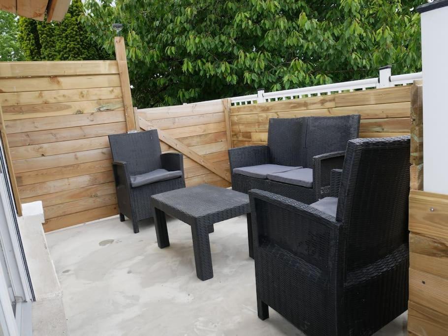 Logement Lumineux Avec Terrasse La Roche-sur-Yon Exteriér fotografie