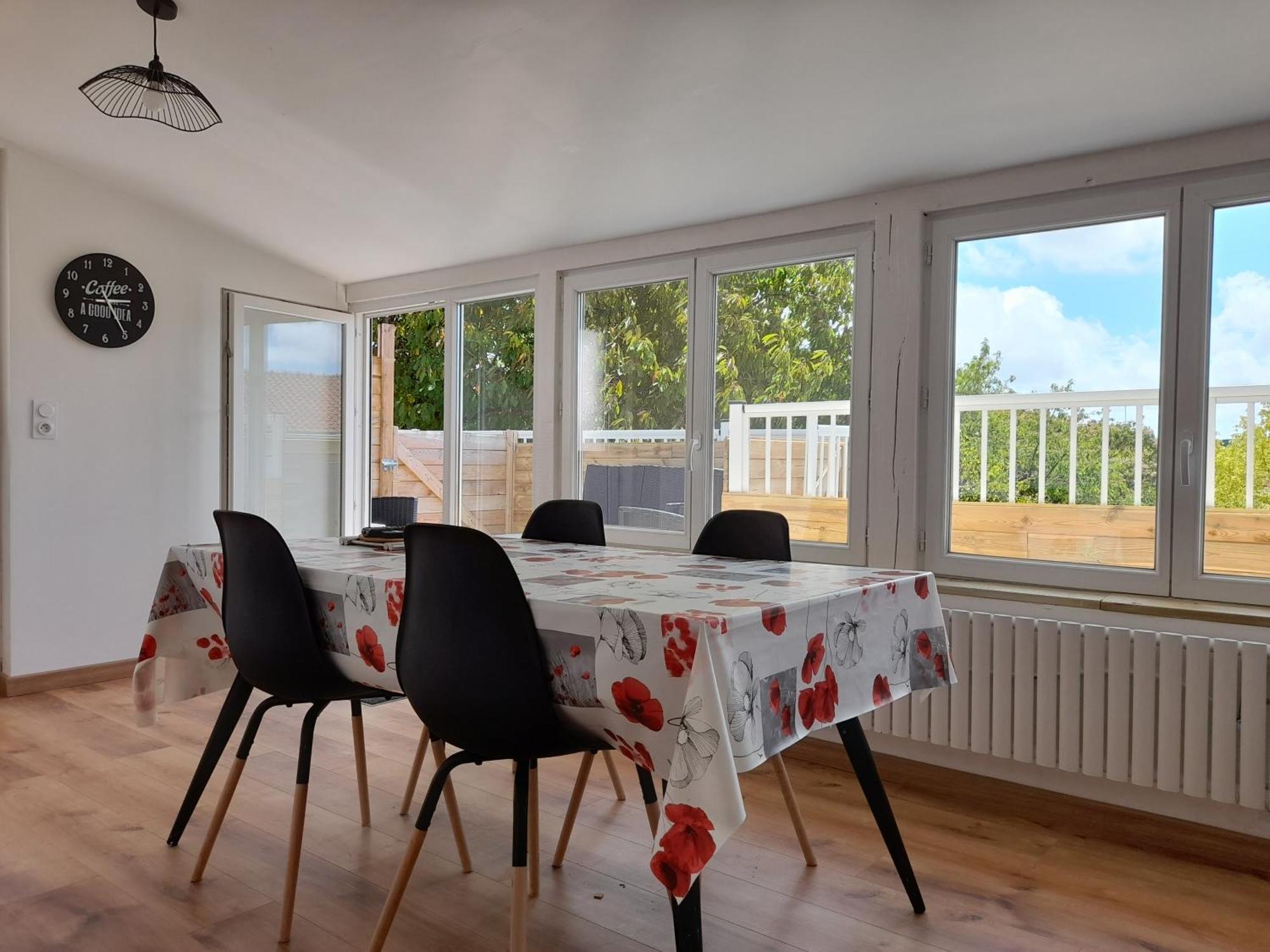 Logement Lumineux Avec Terrasse La Roche-sur-Yon Exteriér fotografie