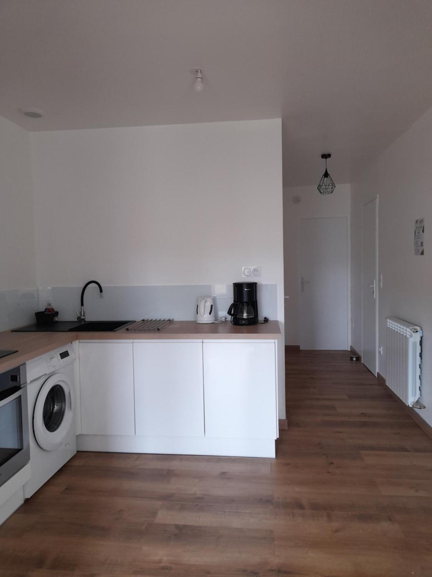 Logement Lumineux Avec Terrasse La Roche-sur-Yon Exteriér fotografie