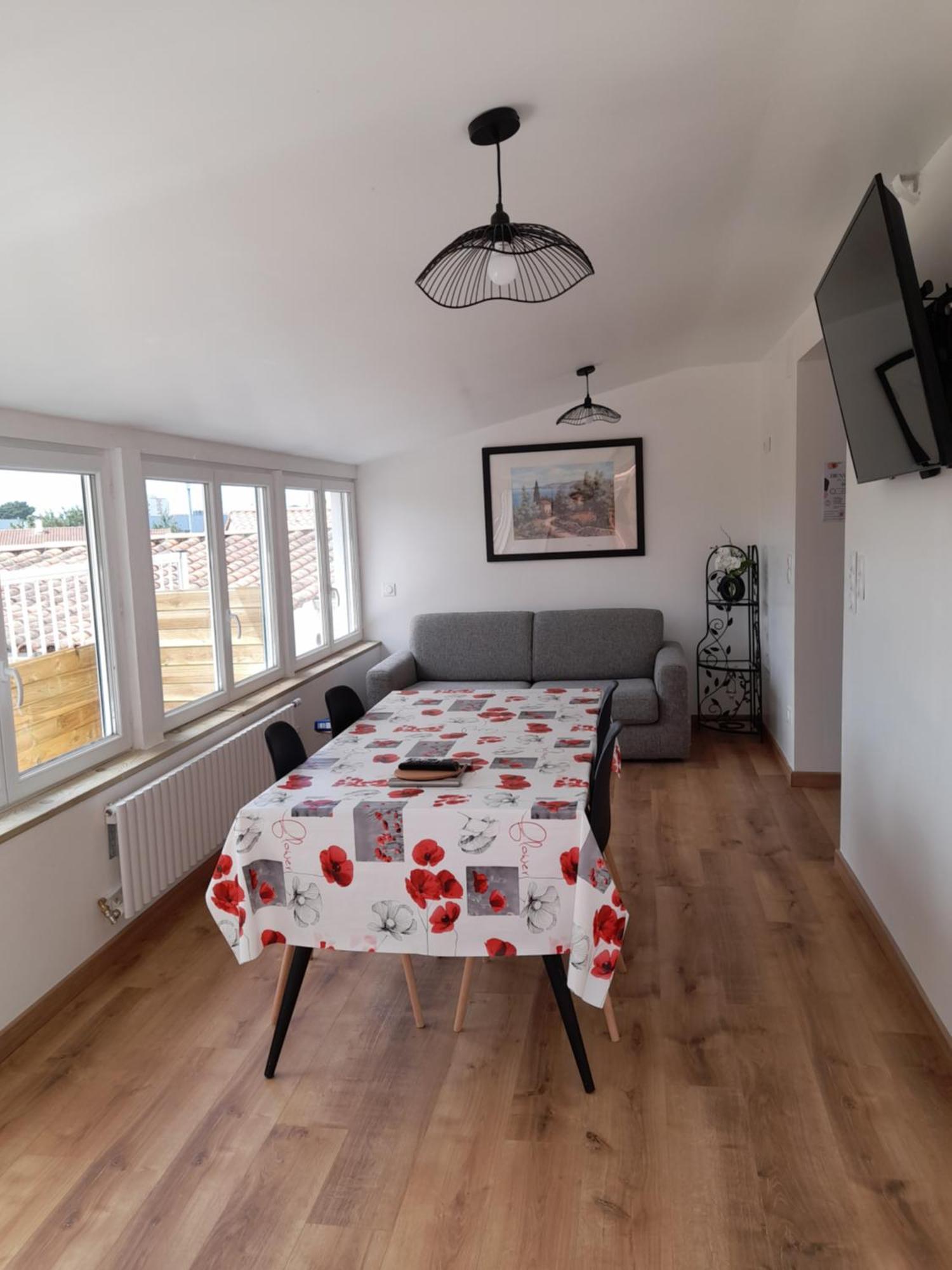 Logement Lumineux Avec Terrasse La Roche-sur-Yon Exteriér fotografie