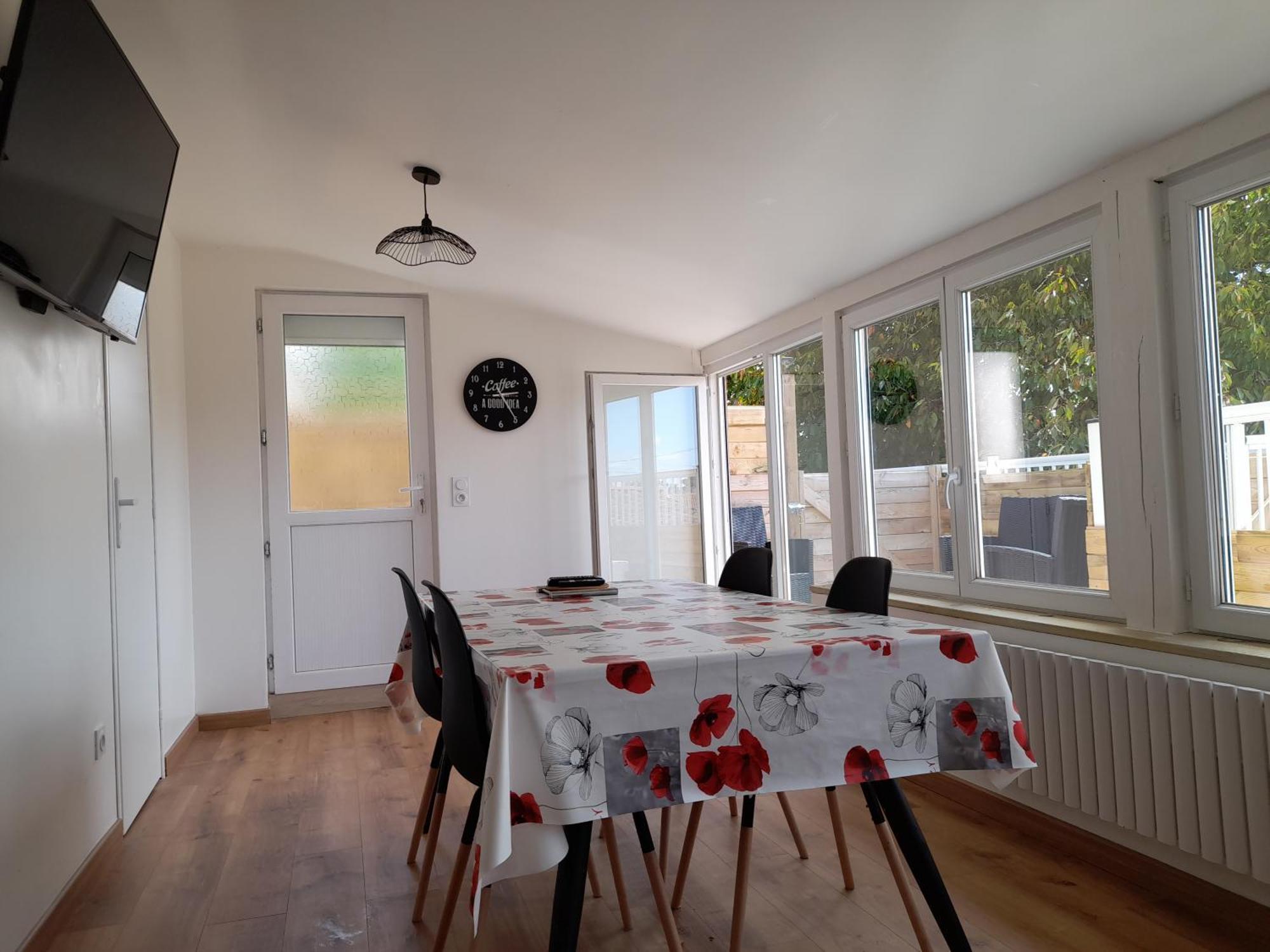 Logement Lumineux Avec Terrasse La Roche-sur-Yon Exteriér fotografie